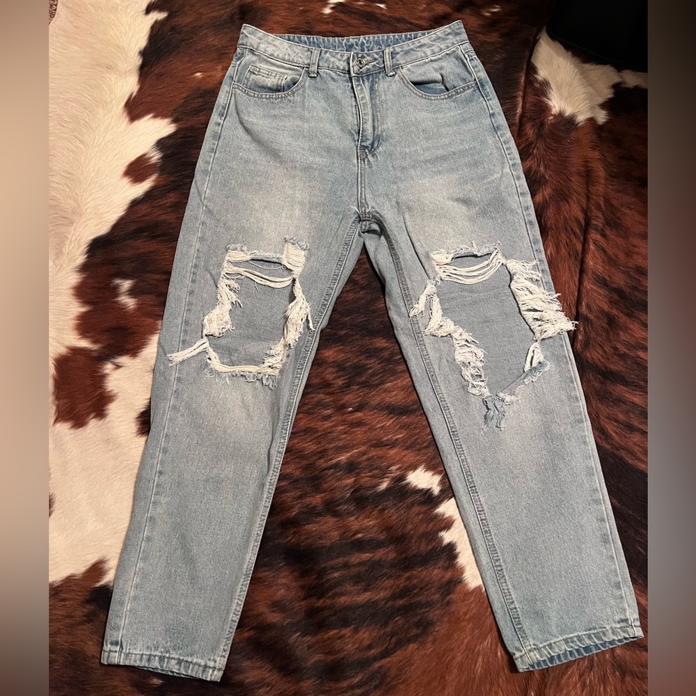 Distressed Light Blue Boyfriend Jeans